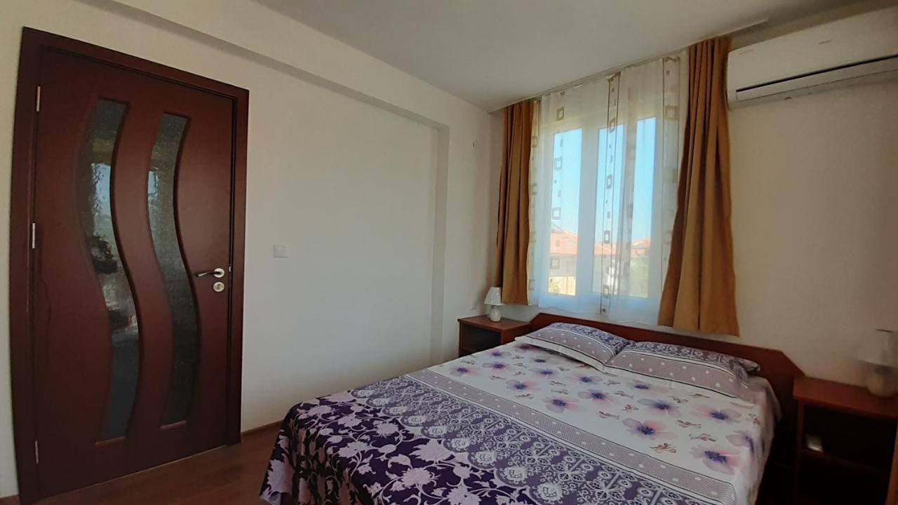 Hotel Hris Černomorec Exteriér fotografie