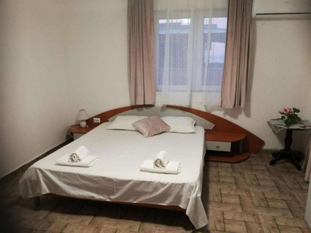 Hotel Hris Černomorec Exteriér fotografie